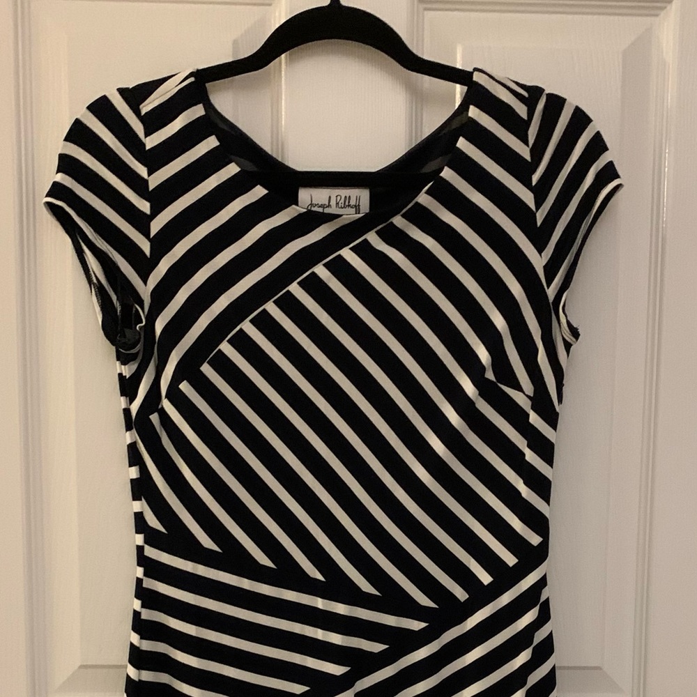 Joseph Ribkoff black & white dress…..size 8…..EUC!!
